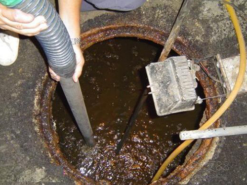 南宝镇隔油池清理