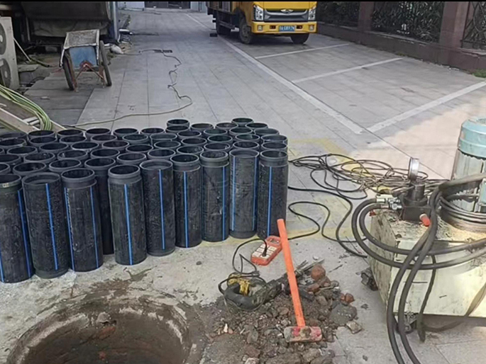 南宝镇PE置换管厂家 DN315置换管 非开挖管短管置换